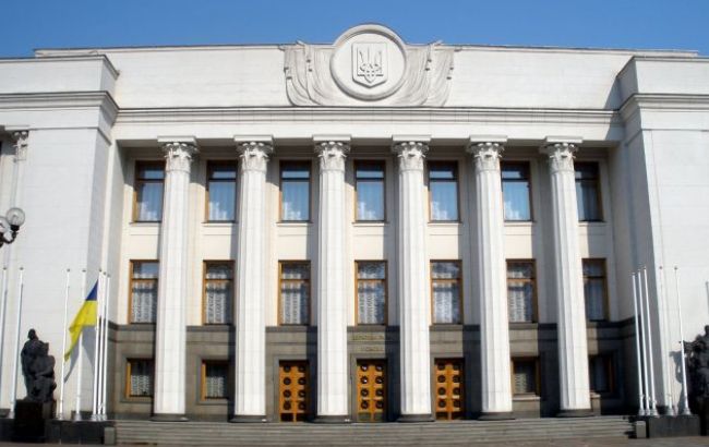 Рада сегодня рассмотрит вопросы транспорта, энергоэффективности и ЖКХ