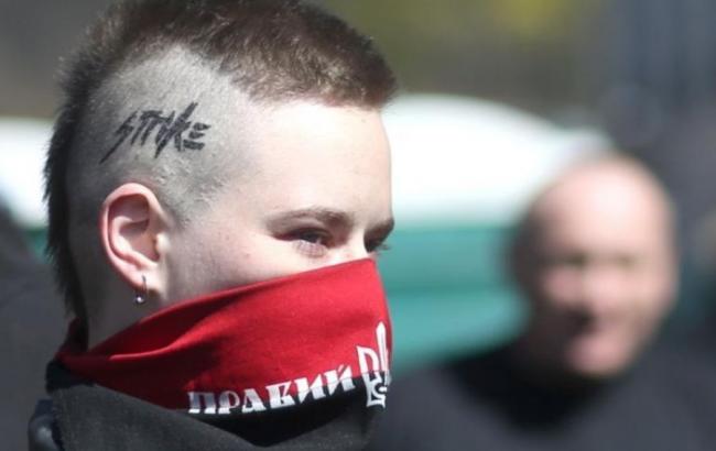 "Правий сектор" перекрив урядовий квартал