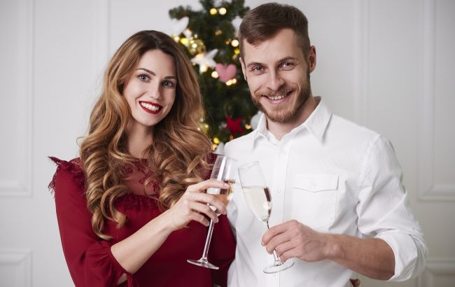 Кому повезет в романтике: 4 знака Зодиака встретят любовь перед Новым годом