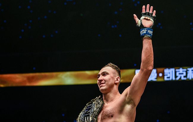 Украинец фантастическим нокаутом&nbsp;стал чемпионом мира: видео яркого боя