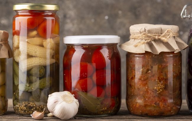 Кип'ятити більше не потрібно. Додайте це в кожну банку замість пастеризації