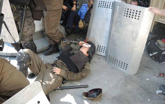 У лікарнях залишаються 20 постраждалих у результаті зіткнень під Радою