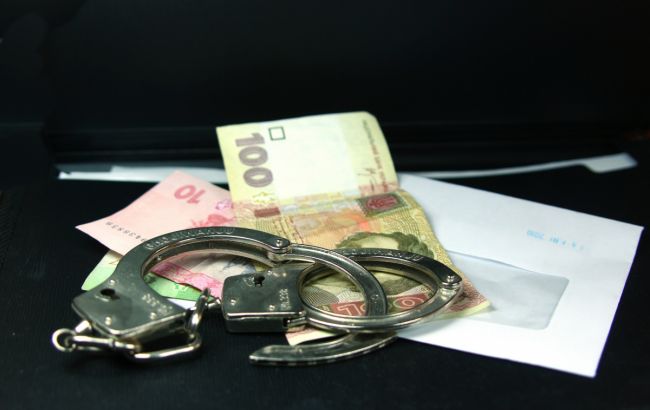 Начальник отдела харьковского АМКУ задержан за взятку