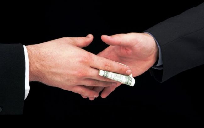 В Хмельницкой обл. за взятку осудили декана вуза