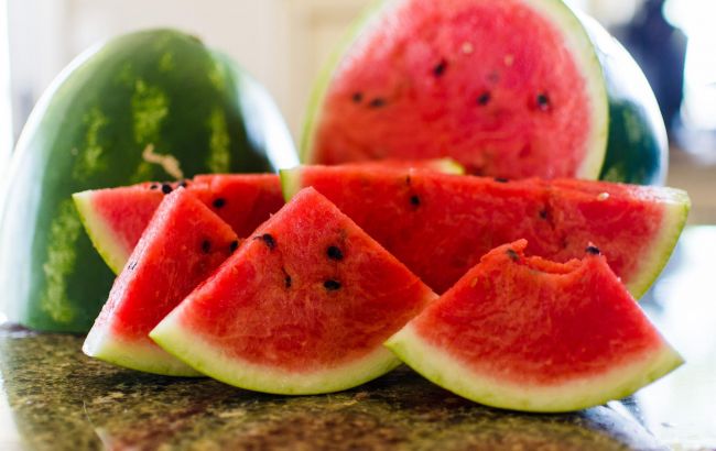 Топ-8 советов, которые помогут вам выбрать спелый и сладкий арбуз