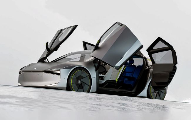 Электрический концепт WayRay Holograktor открывает двери в дополненную 3D-реальность