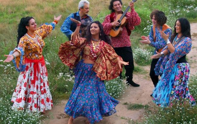 Наиболее уязвимым этническим меньшинством в Украине являются ромы, - исследование