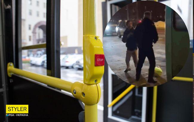 В Харькове водитель маршрутки подрался с пассажиром из-за зажатого дверью пакета (видео)