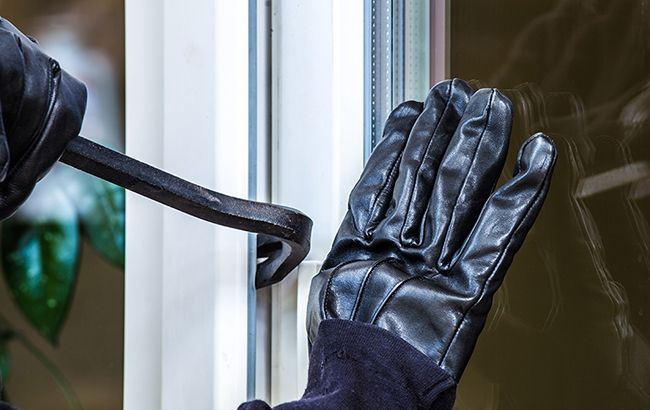 У Боснії троє українців пограбували 23 банкомата російського банку