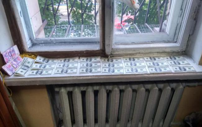 НАБУ затримало суддю у Дніпрі на хабарі у 15 тис. доларів