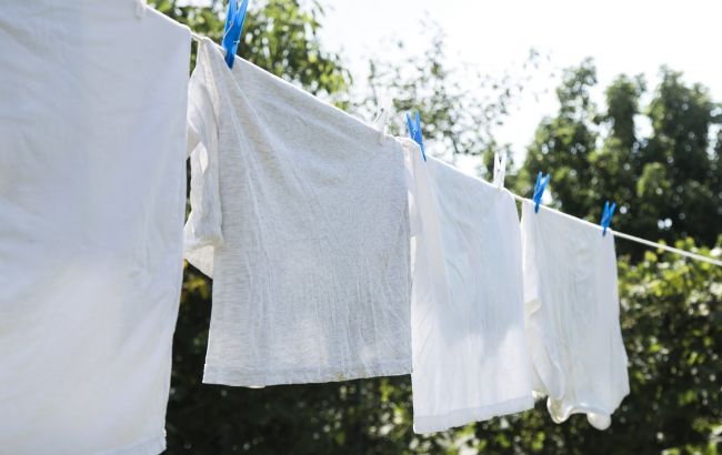 Главная ошибка после стирки, которая может испортить вашу одежду этим летом