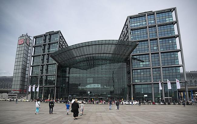 З центру Берліна евакуюють тисячі людей для ліквідації бомби