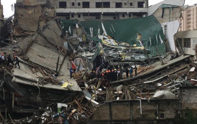 На Шри-Ланке рухнуло пятиэтажное здание, есть пострадавшие