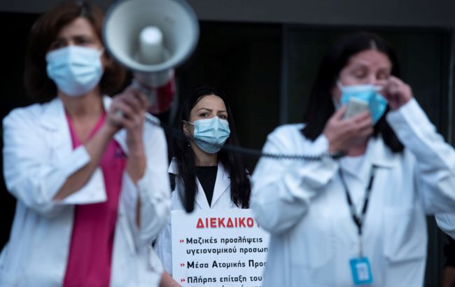 В Афинах произошли беспорядки из-за продления карантина