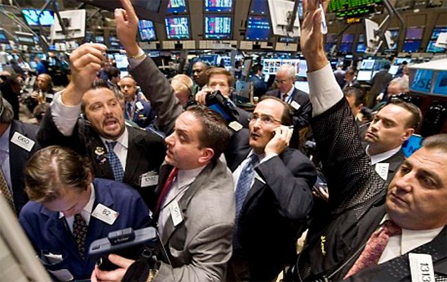 Експерти назвали наслідки обвалу світових ринків для України