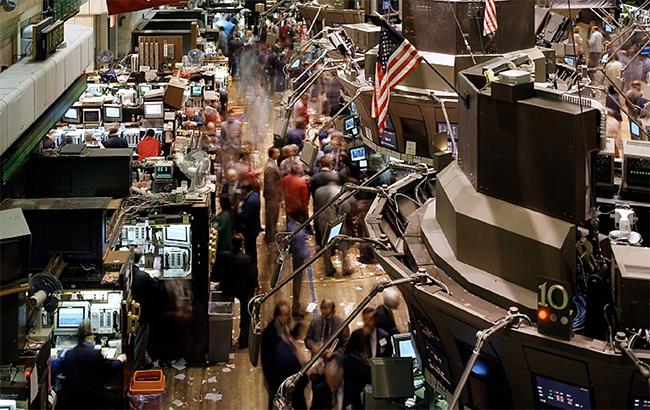 Средняя зарплата на Уолл-стрит достигла десятилетнего максимума