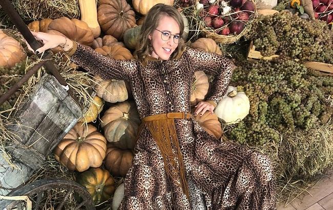 "Как-то по-деревенски": новый образ Собчак поверг поклонников в шок