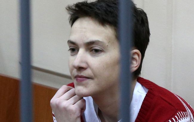 Українські лікарі, які їдуть до Савченко, все ще стоять на кордоні з РФ