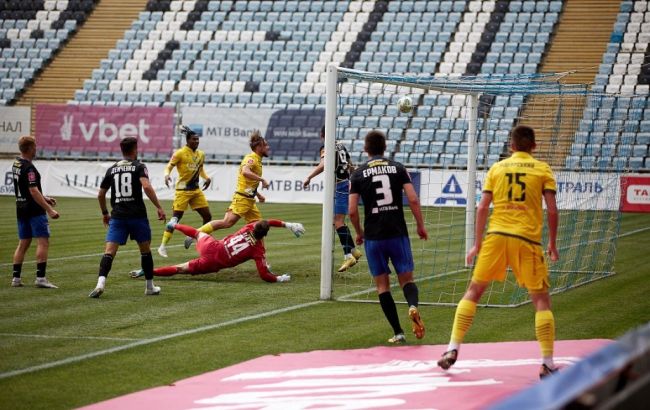 УПЛ: "Металіст" вилетів до Першої ліги, "Рух" несподівано переграв "Чорноморець"