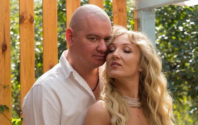 Жена Евгения Кошевого очаровала семейным фото с мужем и дочерьми на море