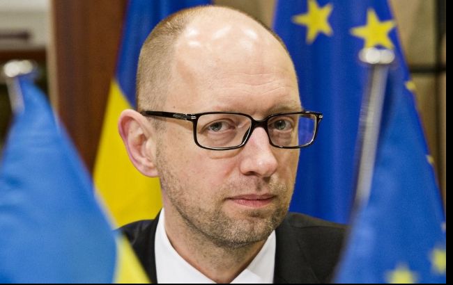 Яценюк сегодня находится с рабочим визитом в Словакии