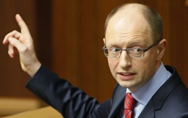 Кабмин потратил 1 млрд долл. на поставку энергоресурсов на Донбасс, - Яценюк