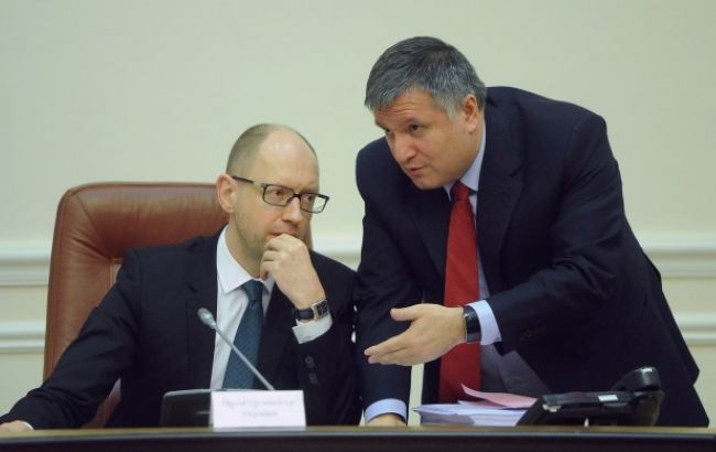 Яценюк исключает отставку Авакова