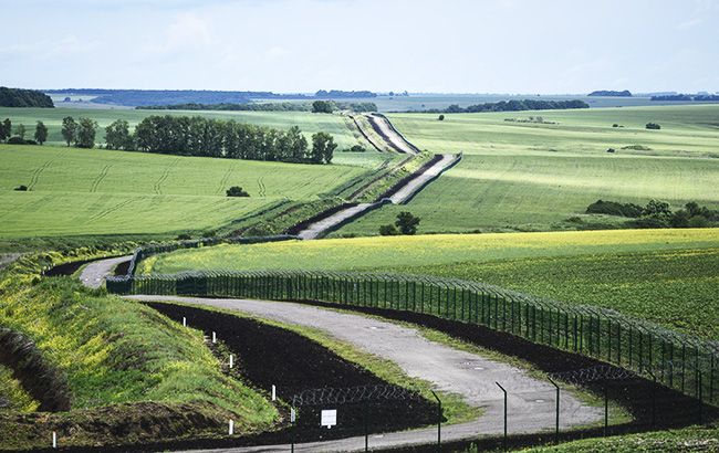 К хищениям на проекте "Стена" причастна фиктивная фирма, состоящая из одного человека