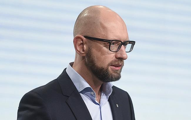 Яценюк: РФ под эгидой миротворцев будет пытаться легализовать российский анклав в Украине