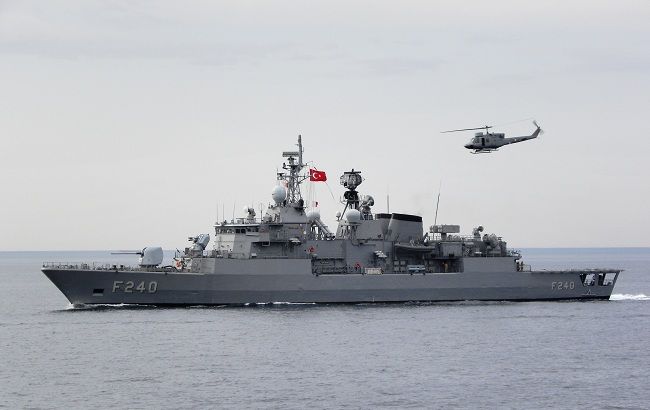 Участники переворота в Турции захватили военный корабль и командующего флотом