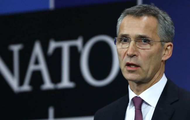 Столтенберг призвал США и ЕС сохранить санкции против РФ