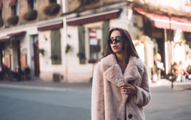 Стиліст показала, з якими речами не модно поєднувати шуби і пуховики та які вони, сучасні тренди (фото)