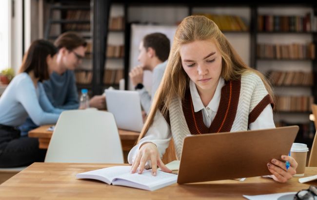 Що робити студентам, якщо порушуються їхні права: пояснення МОН