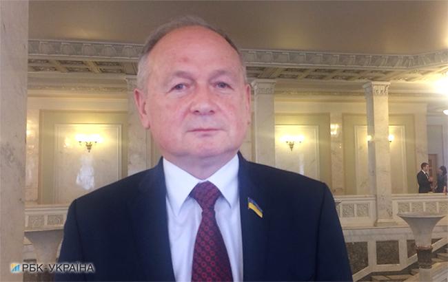 Комитету пришлось больше года дорабатывать вопрос коллективной собственности на землю, - нардеп