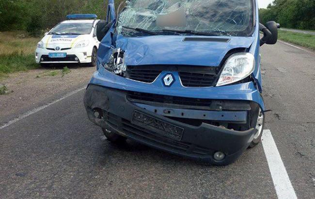 В Донецкой области столкнулись грузовик и микроавтобус, пострадал ребенок