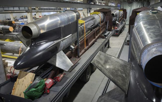 "Обрезали" сделку: АМКУ не разрешил компании из ОАЭ купить акции производителя "Фламинго"