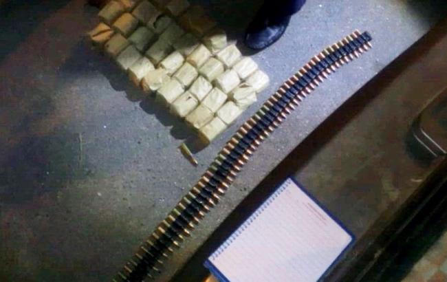 В Киевской обл. работники ГАИ изъяли арсенал оружия