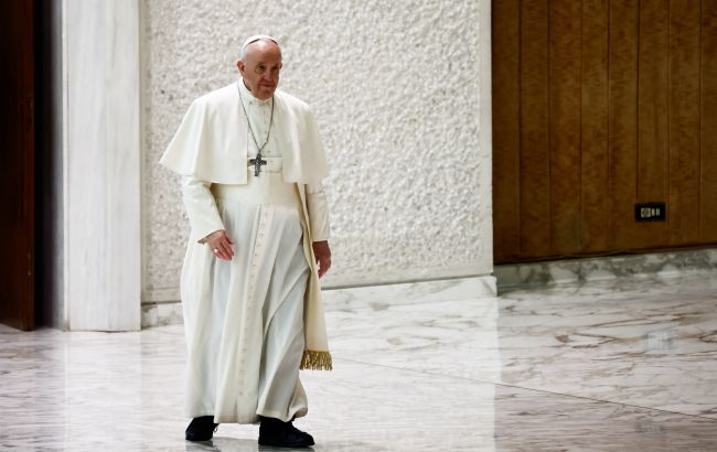 Папа Римский вопреки традиции посетил посольство РФ из-за Украины