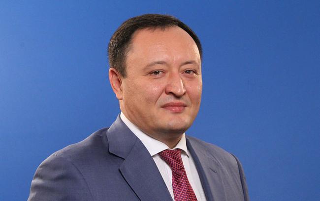 Глава Запорожской ОГА не задекларировал 5 авто и расходы на зарубежные путешествия