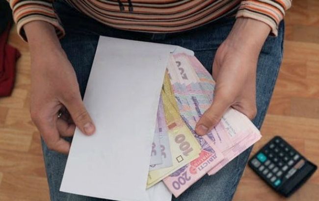 Средняя зарплата в Украине в июле выросла на 91 грн