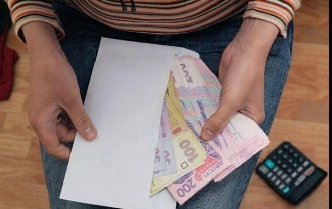 Средняя зарплата в Украине в октябре выросла на 189 гривен