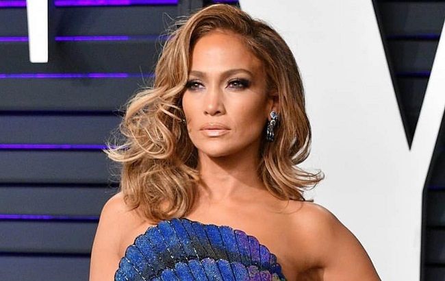 Крылья бабочки: 49-летняя Дженнифер Лопес на вечеринке Оскар 2019 затмила красотой